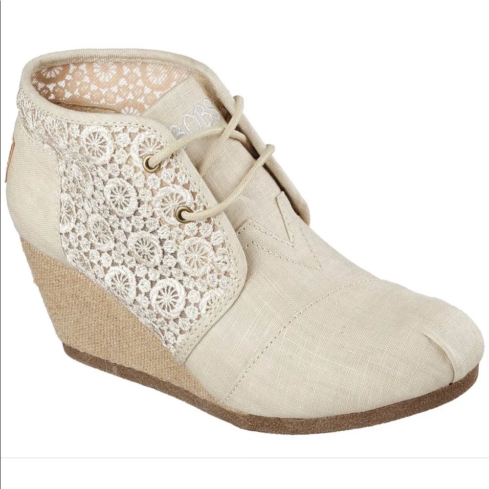 BOBS BY SKECHERS CANVAS LACE MEMORY FOAM BOOTIES